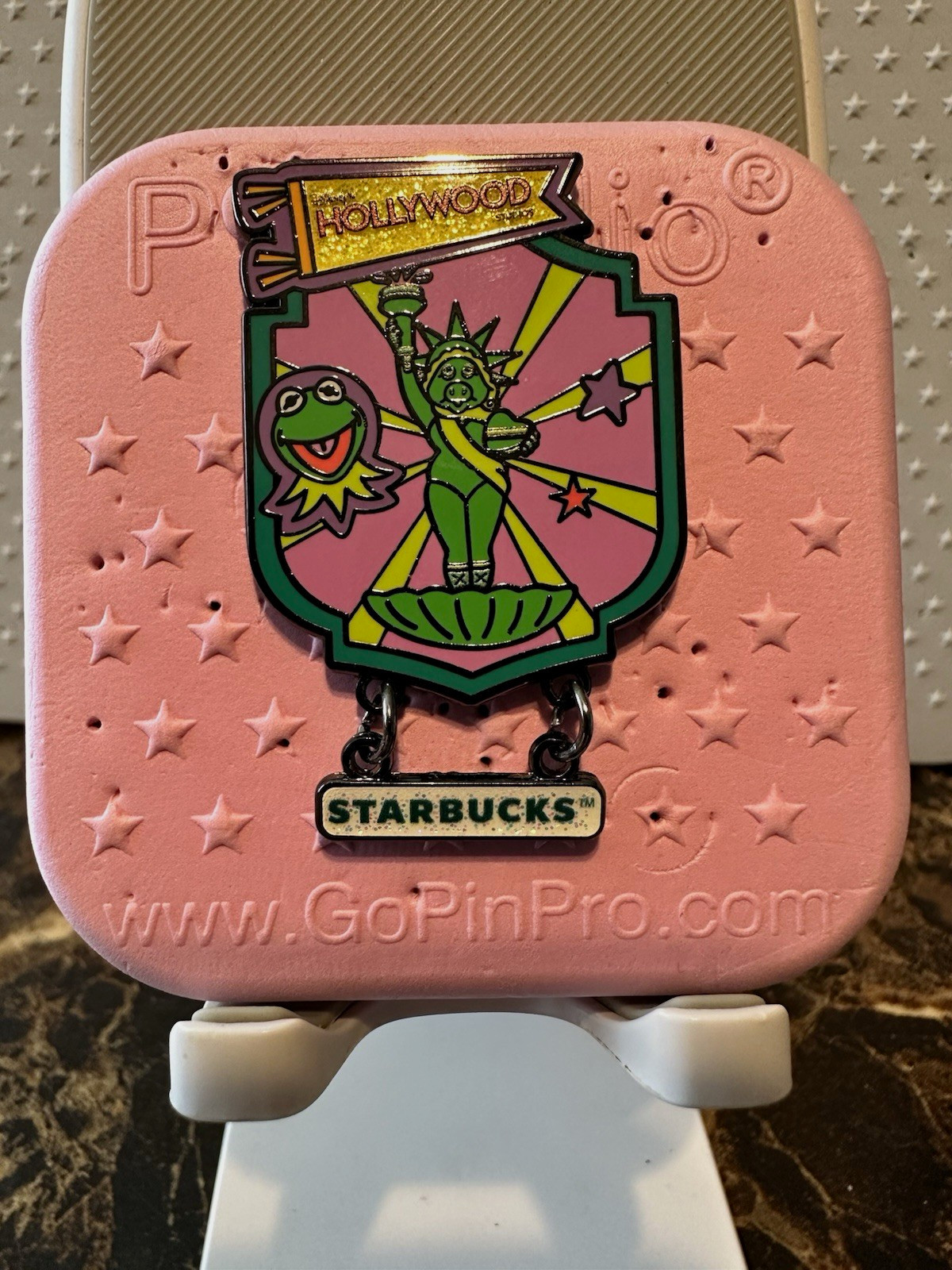 Disney Miss Piggy and Kermit Starbucks Hollywood Dangle Pin 2025 mystery cup 
