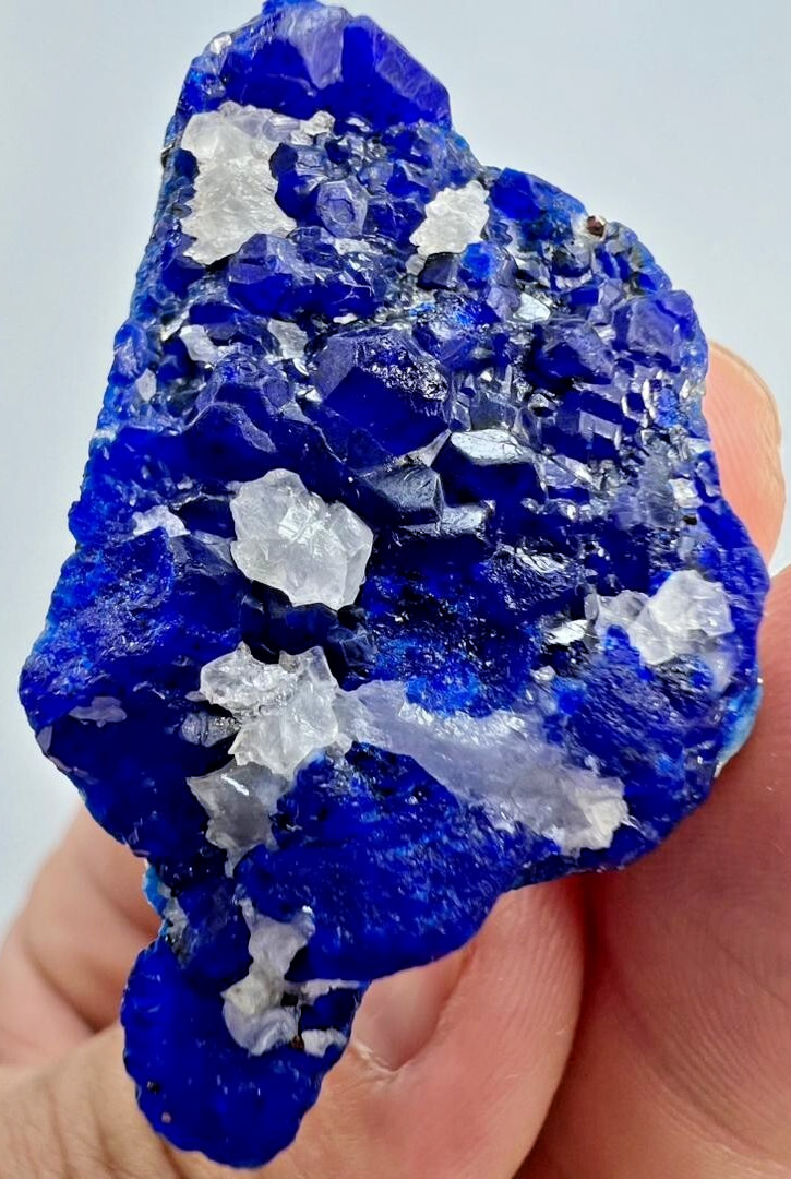 87 Ct very Beautiful Top Color Step by step Hauyne Crystal Spesimin 3 gifts