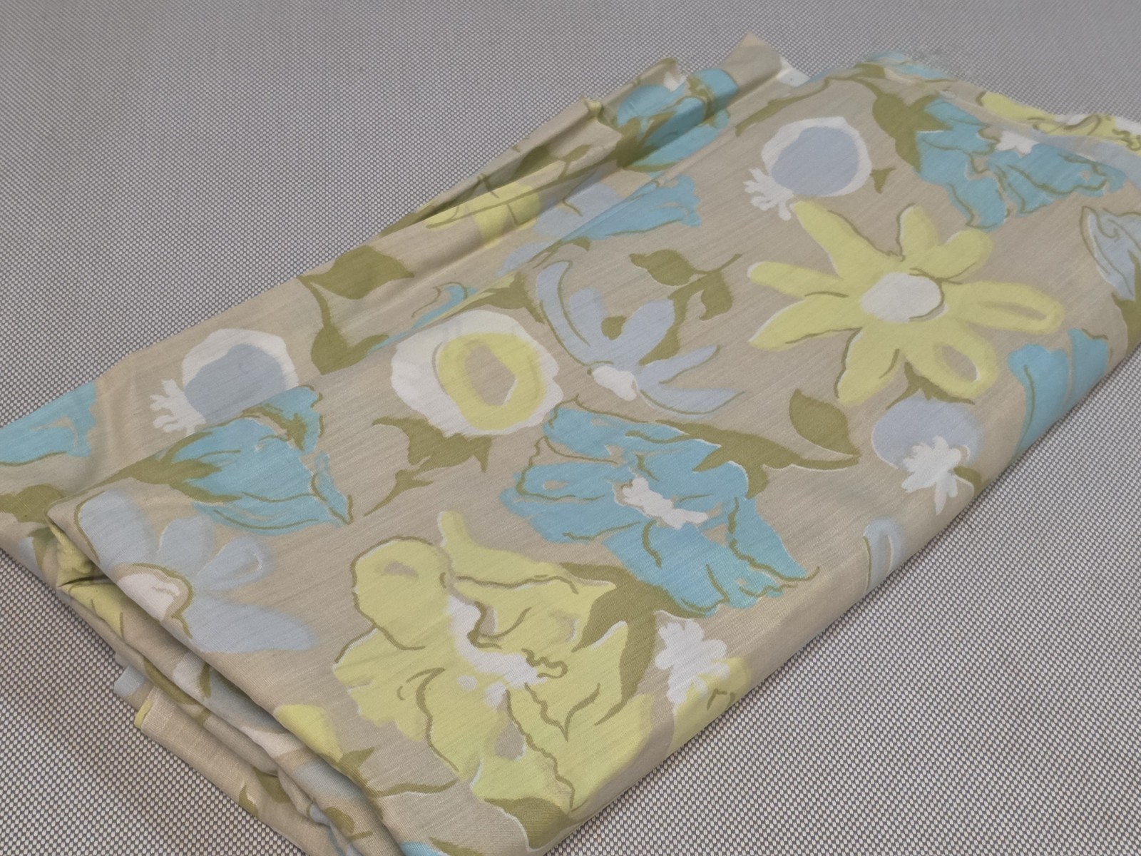 Vtg Crown Fabrics Ltd Mod Floral Pattern 1560 1960s 1970s Blue Green 88x44 2.4Yd