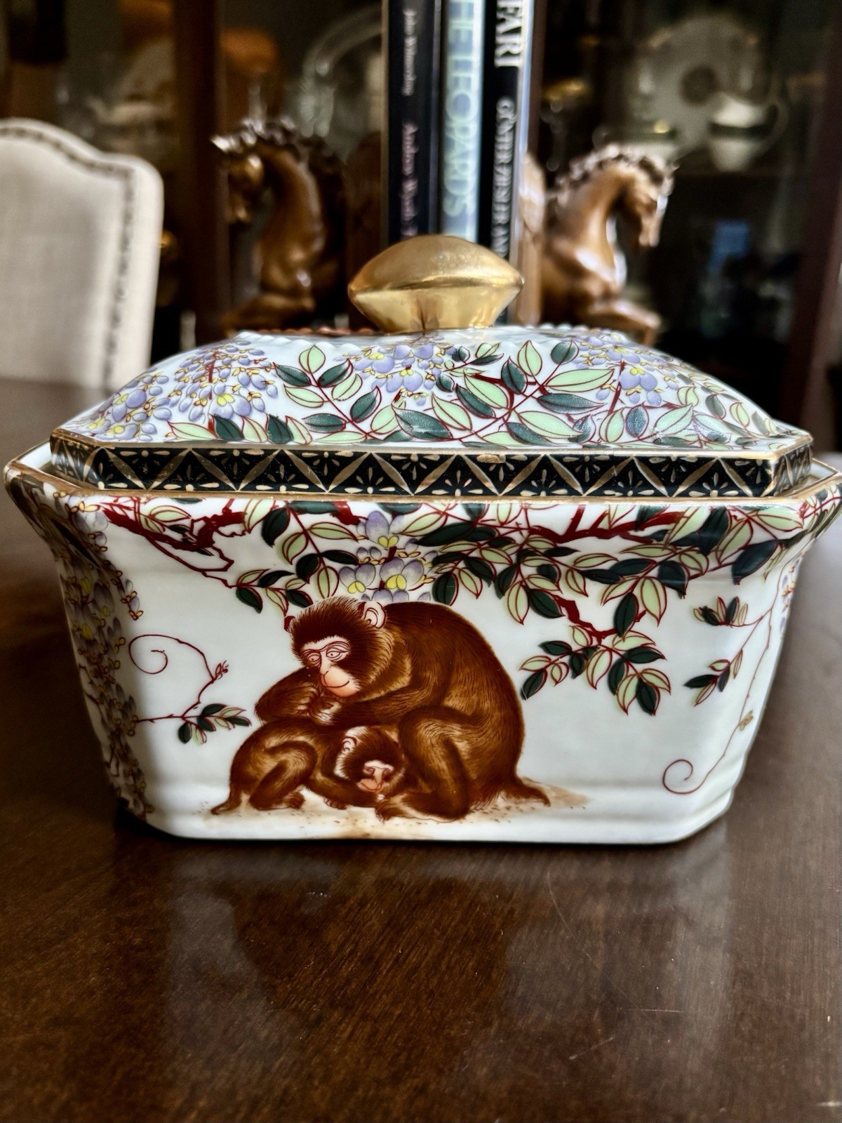 Vintage Porcelain Monkey Asian Chinoiserie Trinket Box 7”x6”x5.5”