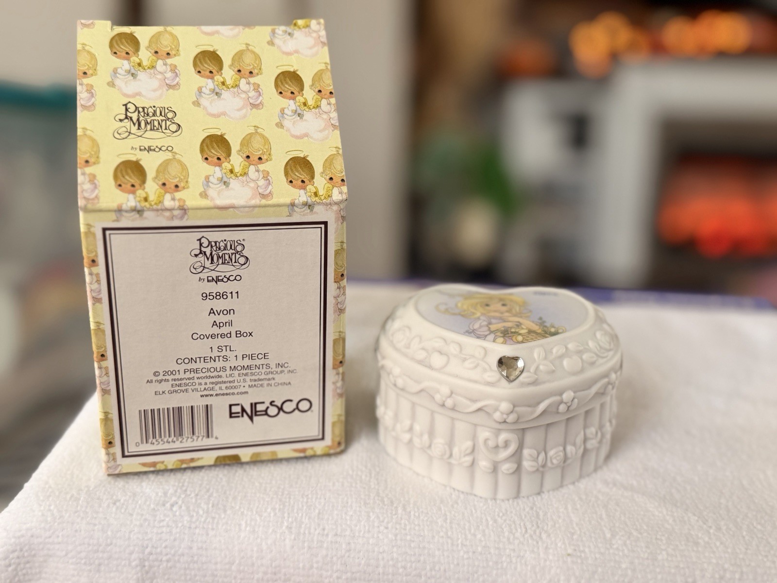 Vintage 2001 Precious Moments By Enesco April Trinket Box New 