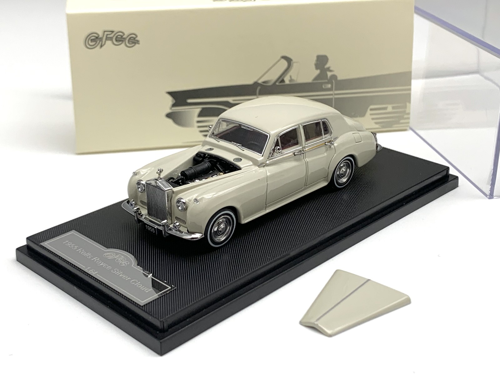1955 Silver Cloud 1/64 Diecast White Model Car Luxury Classic Collectible