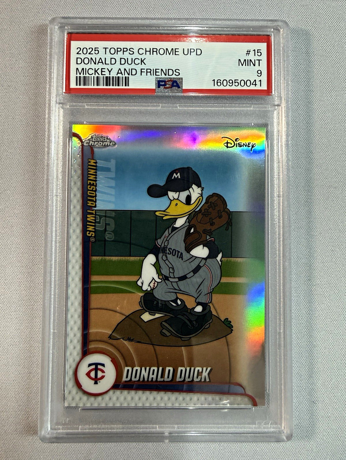 Topps 2025 Chrome UPD Mickey and Friends Donald Duck #15 Chrome PSA 9