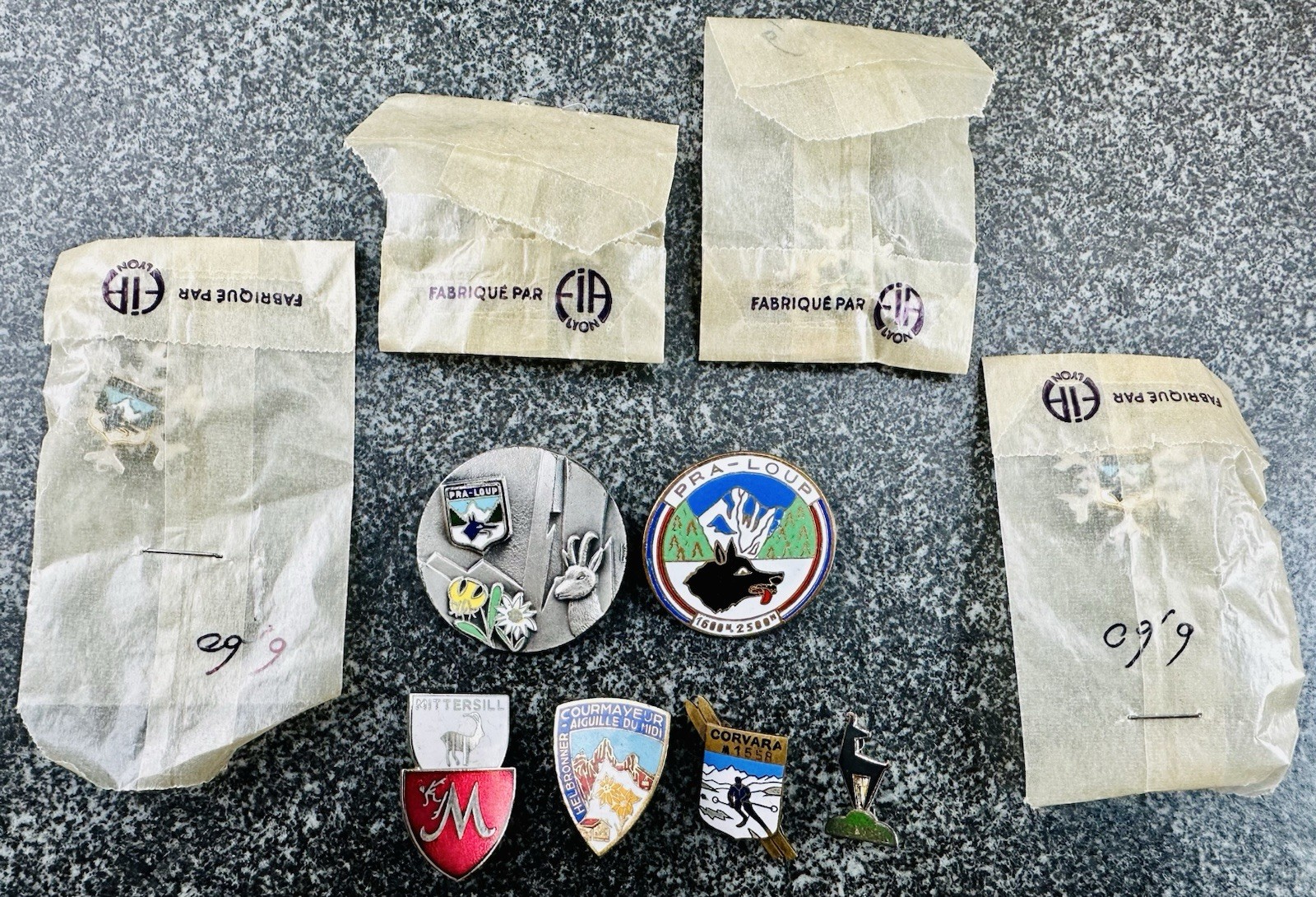 Lot SKI Pin PRA LOUP Skiing CORVARA France MITTERSILL Courmayeur KITZBUHEL Italy