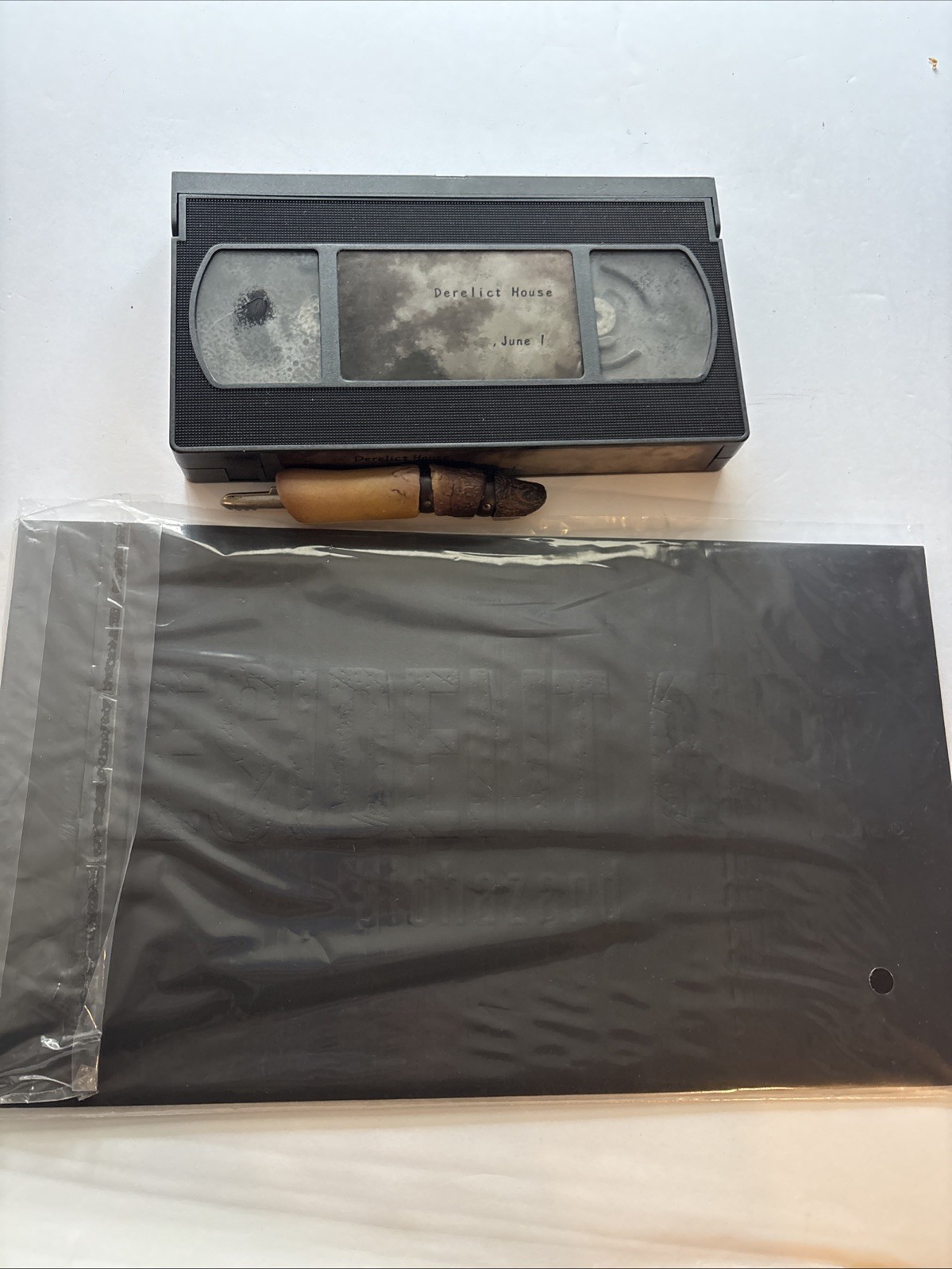 Resident Evil 7 Biohazard Collector's Edition VHS Tape Box, Finger USB, Note