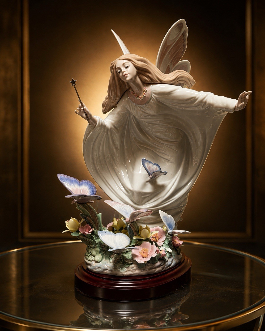 RARE RETIRED LLADRÓ “FAIRY OF THE BUTTERFLIES” #01001850 IN BOX W/BASE.