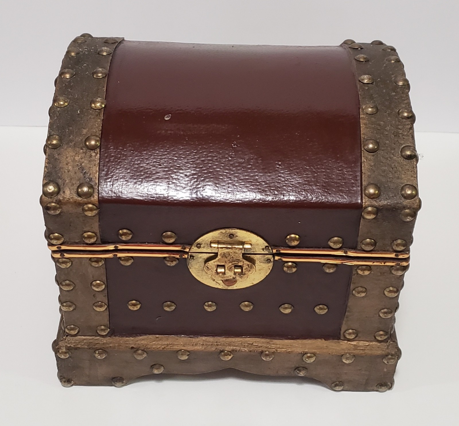 Pre-owned Vintage Studded Treasure Chest Box Pirate Great Condition