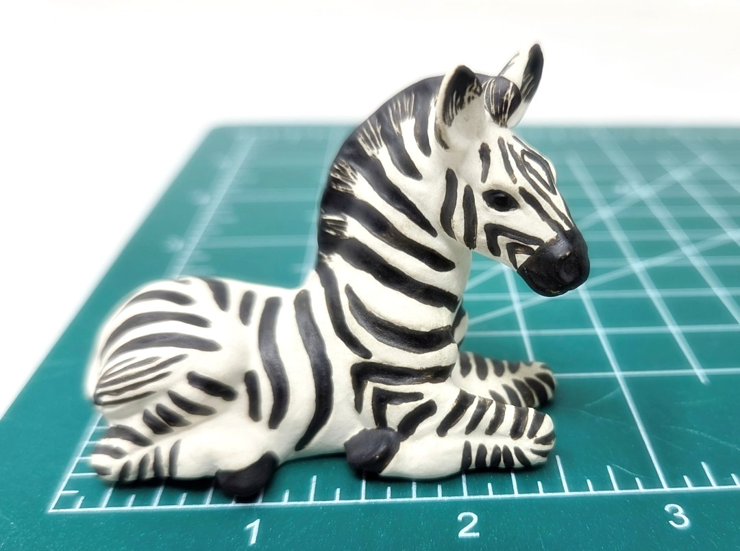 Hagen Renaker Specialty Stoneware Zebra Fall 1989 Only 2\