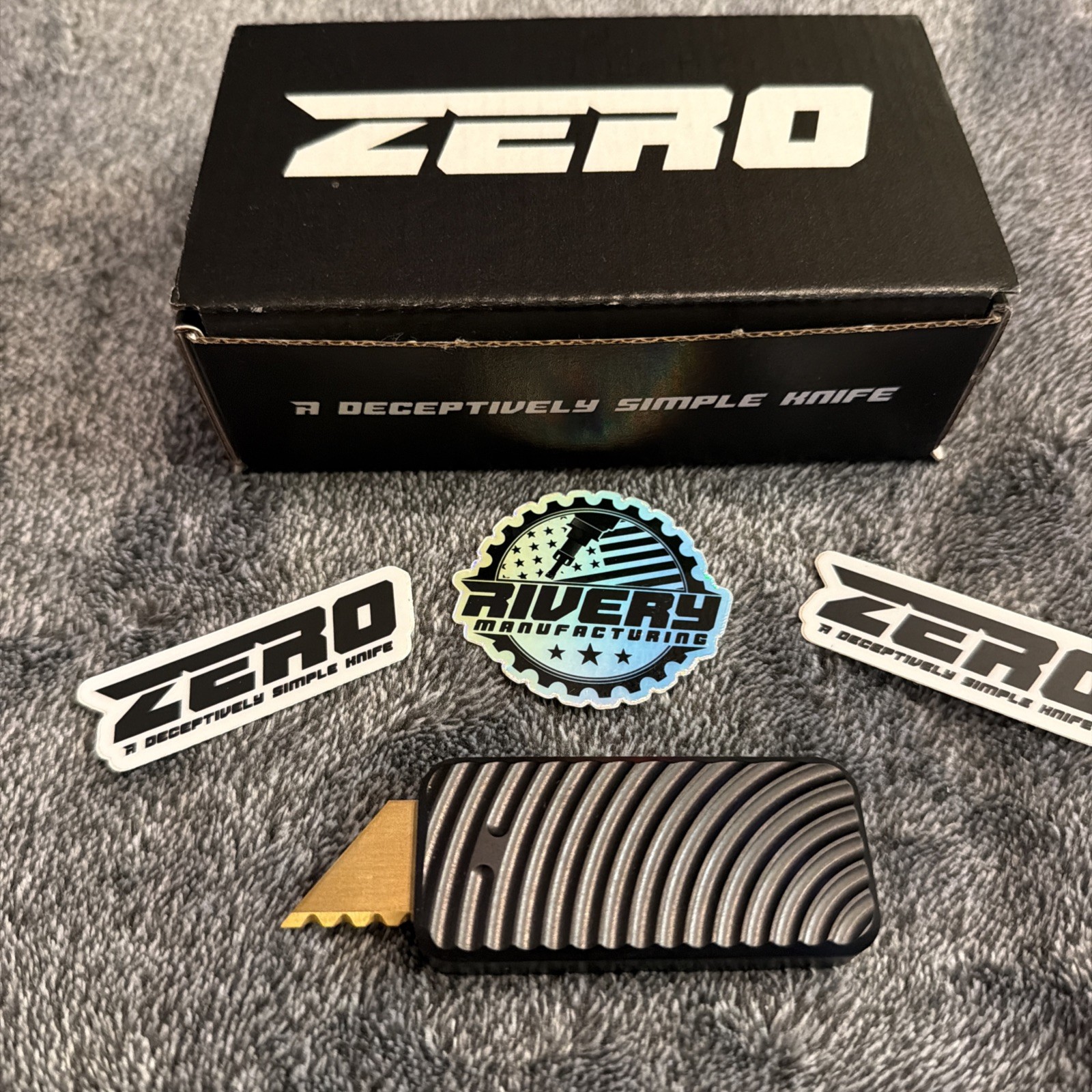 Rivery Mfg Zero Utility Knife Original Pattern Black With Gold Serrated Blade