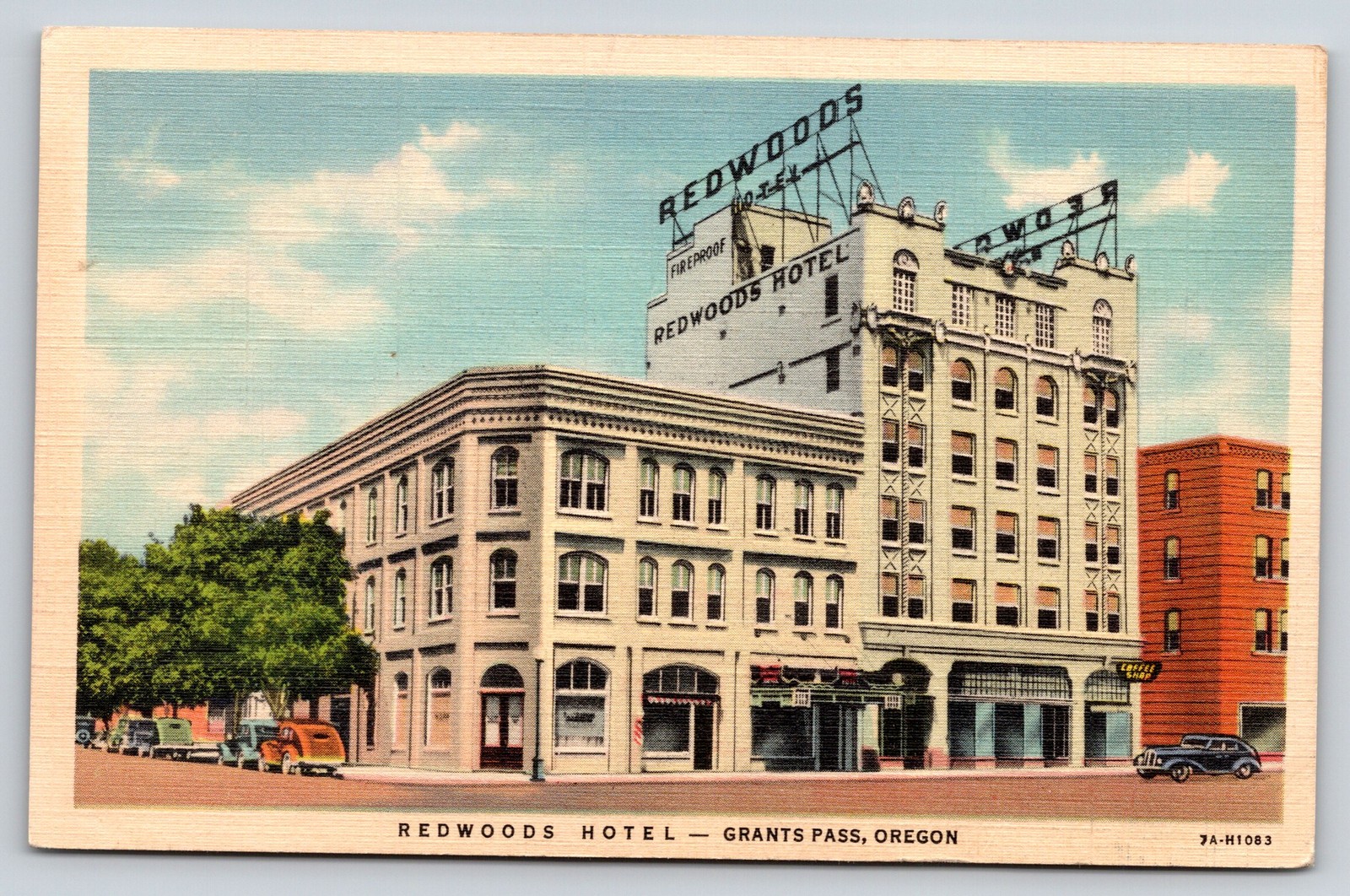 Grants Pass Oregon~Redwoods Hotel Bldg~Exterior View~Cars~Sign~Linen Postcard