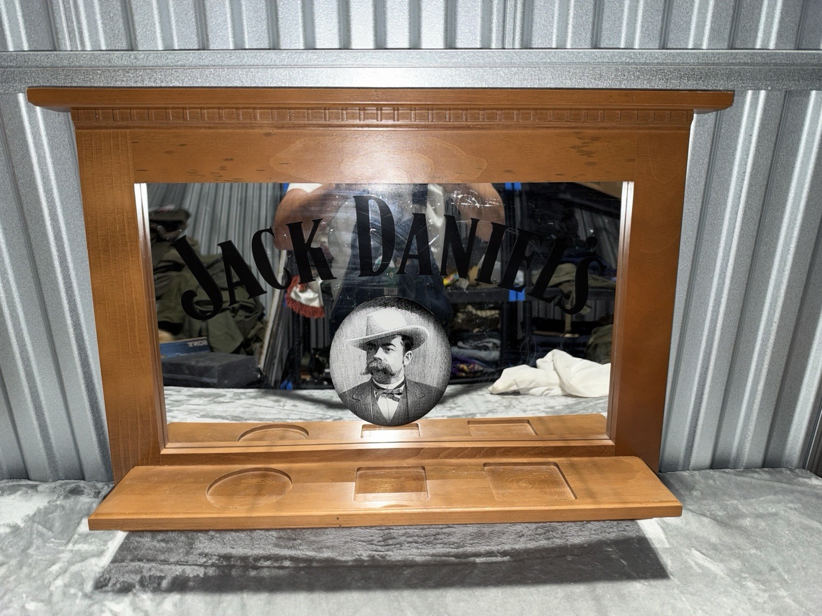 JACK DANIELS MIRROR / SHELF - COLLECTABLE DISCONTINUED - BAR HOME BAR- MAN CAVE