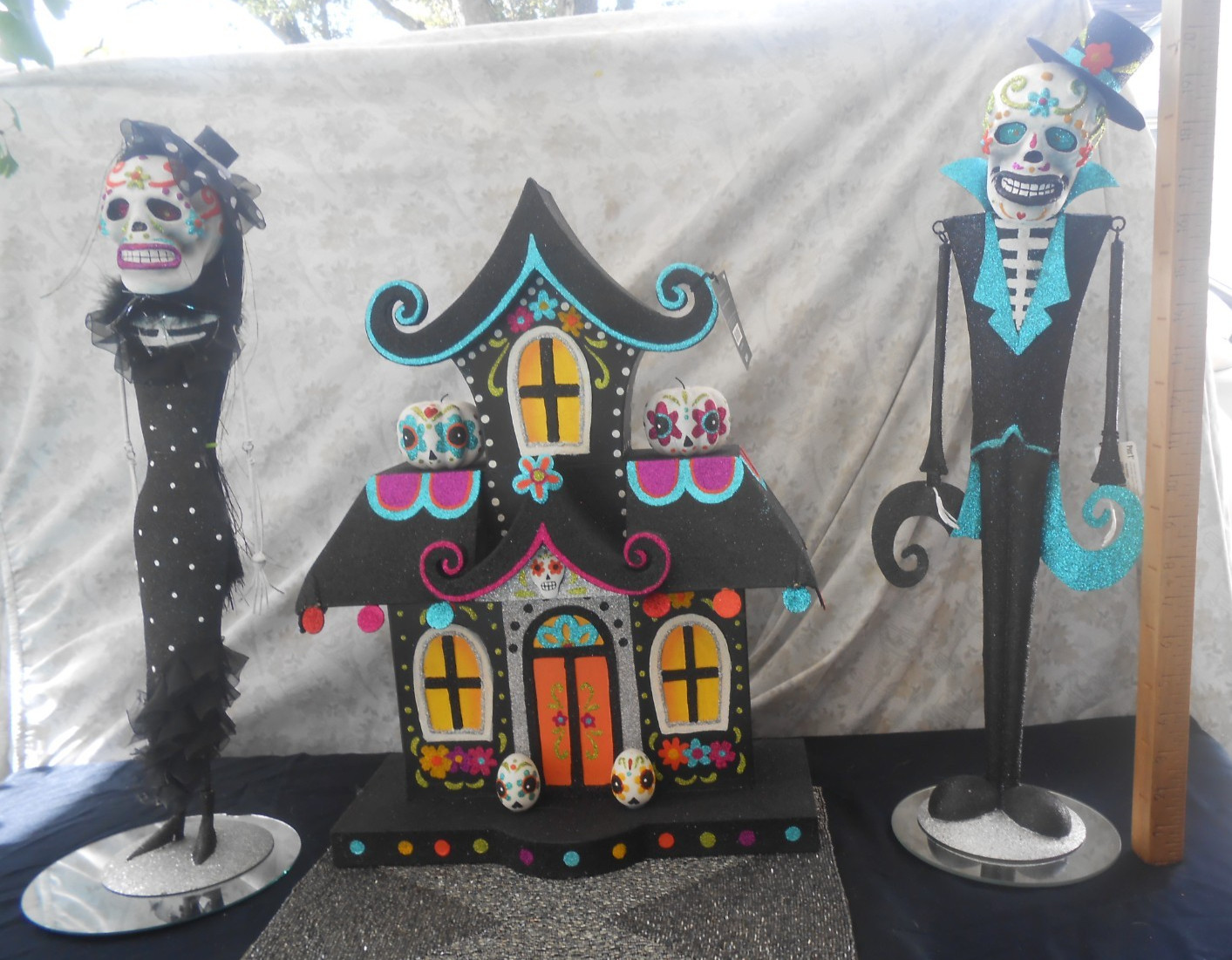 RARE Pier 1 Day of the Glitter Dead halloween house with metal CRYSTAL SKULLS