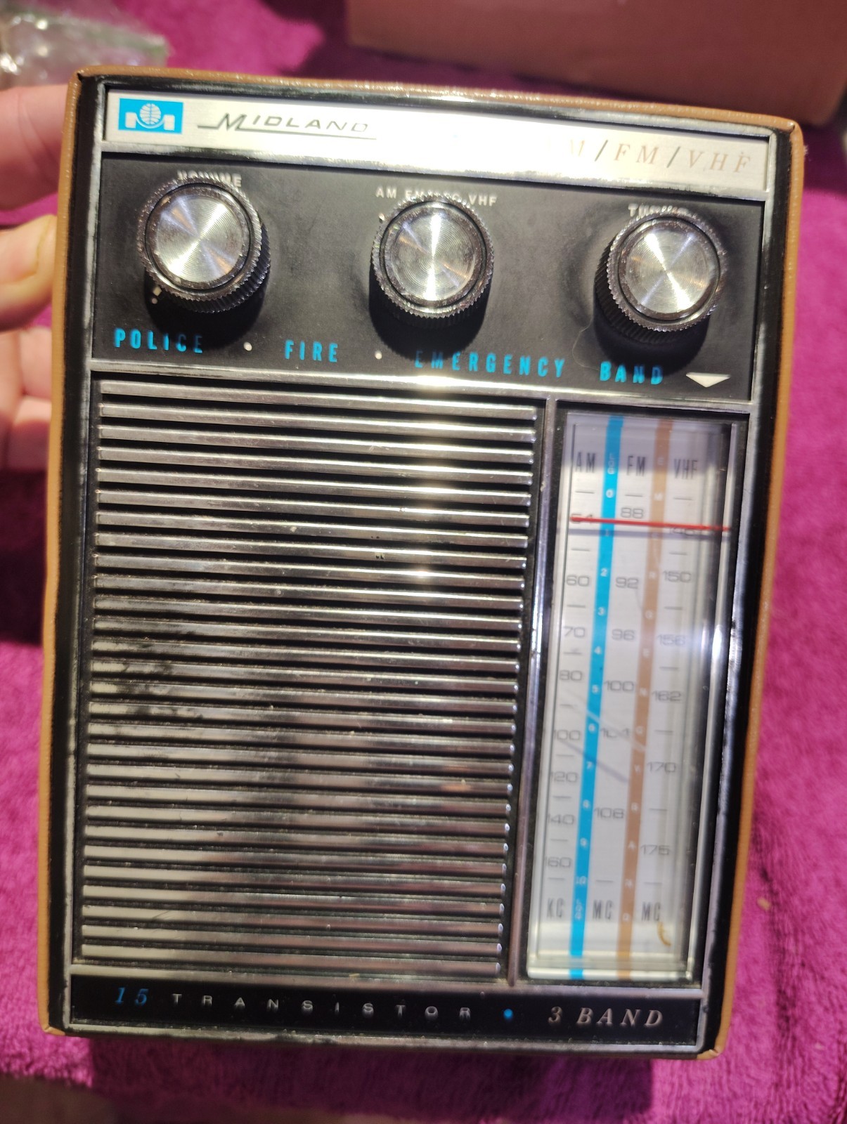 Vintage Midland 15 Transistor 3-Band Radio AM FM VHF Works Great Condition