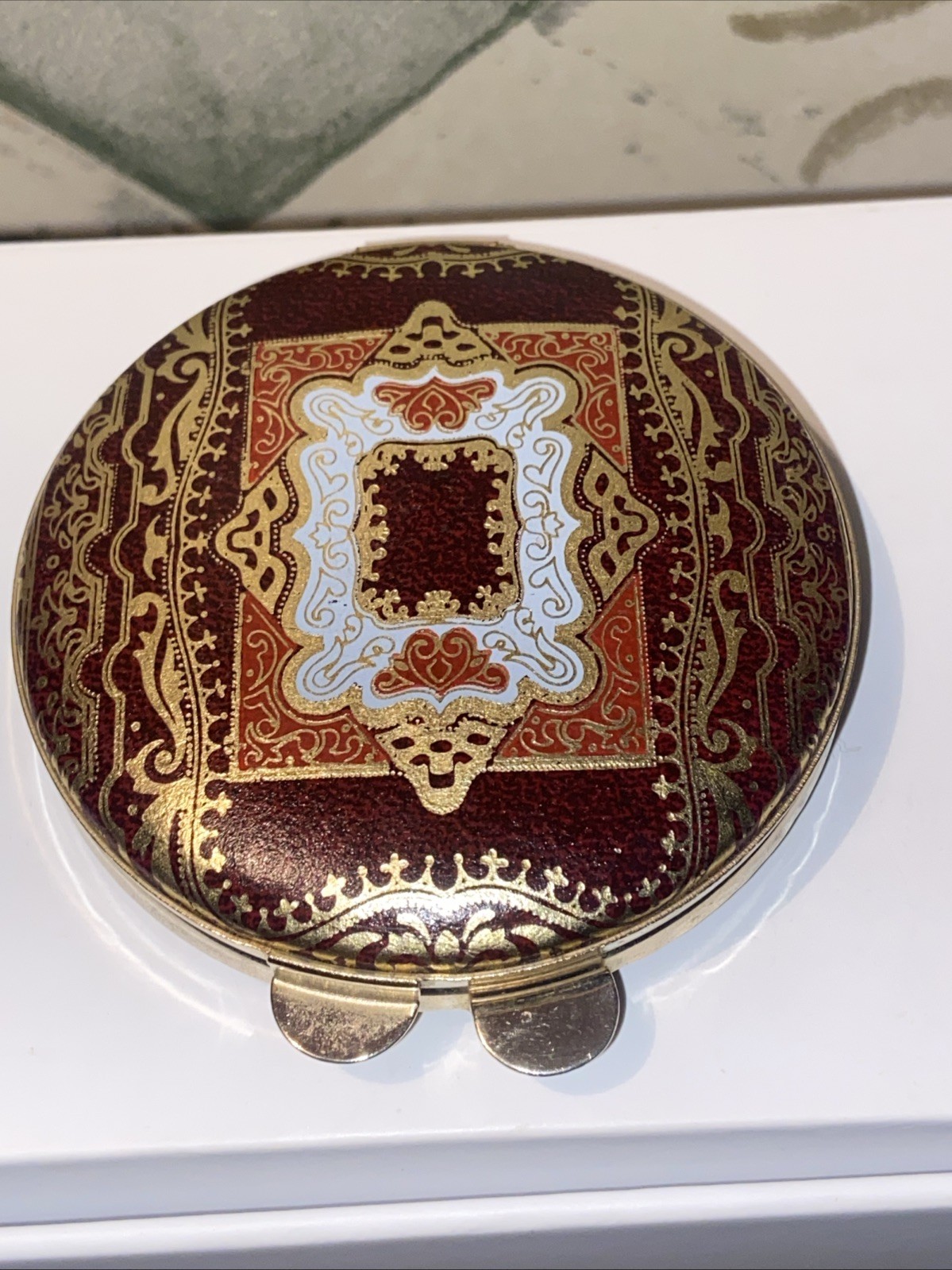 Vintage Exotic Gold, Red Faux Leather Persian Design Compact