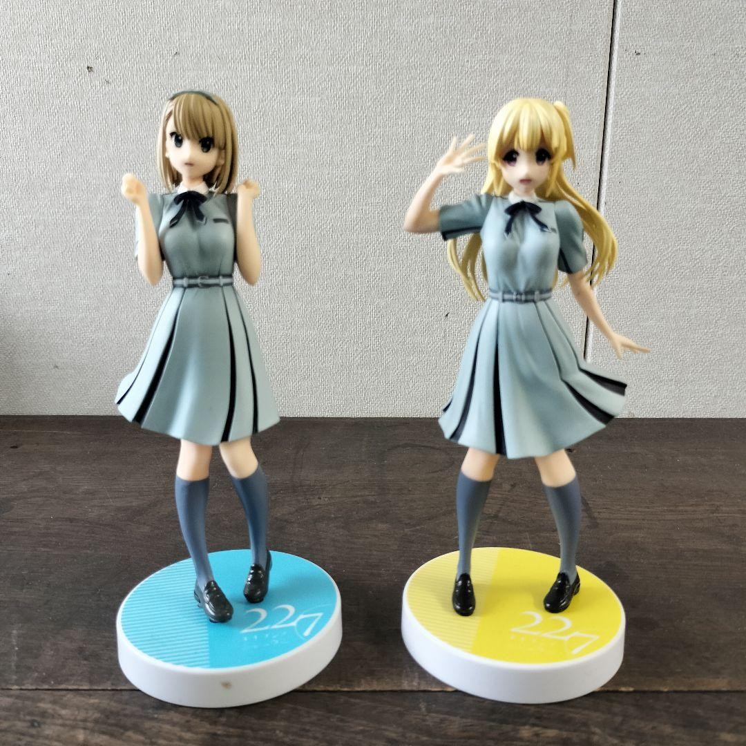 NANABUN NO NIJUU NI 22/7 SPECIAL FIGURE SAKURA FUJIMA NICOLE SAITO Lot NANABUN NO NIJUU NI 22/7 SPECIAL FIGURE SAKURA FUJIMA NICOLE SAITO Lot