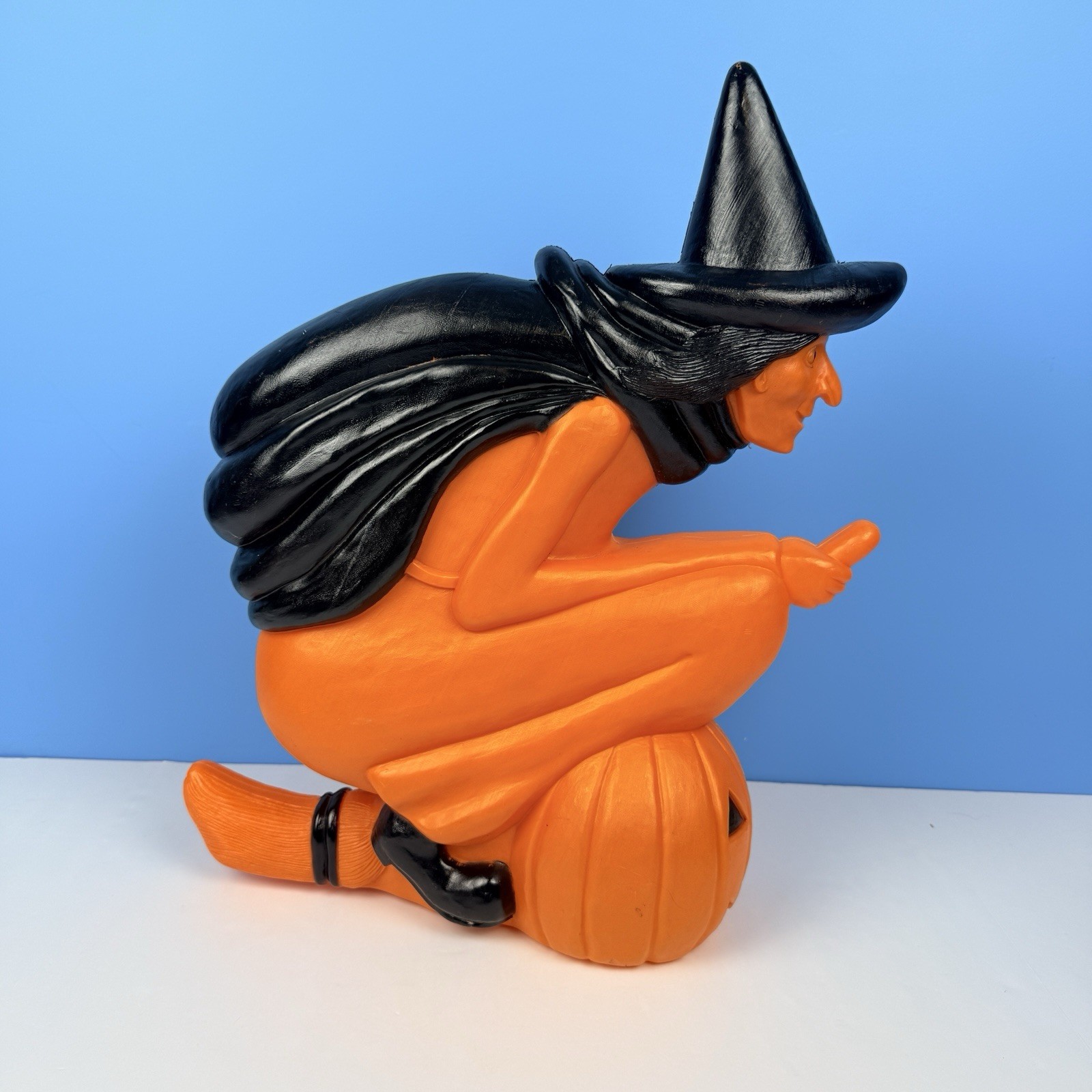 Vintage 1992 Union Products Witch on Broom Pumpkin Blow Mold Don Featherstone