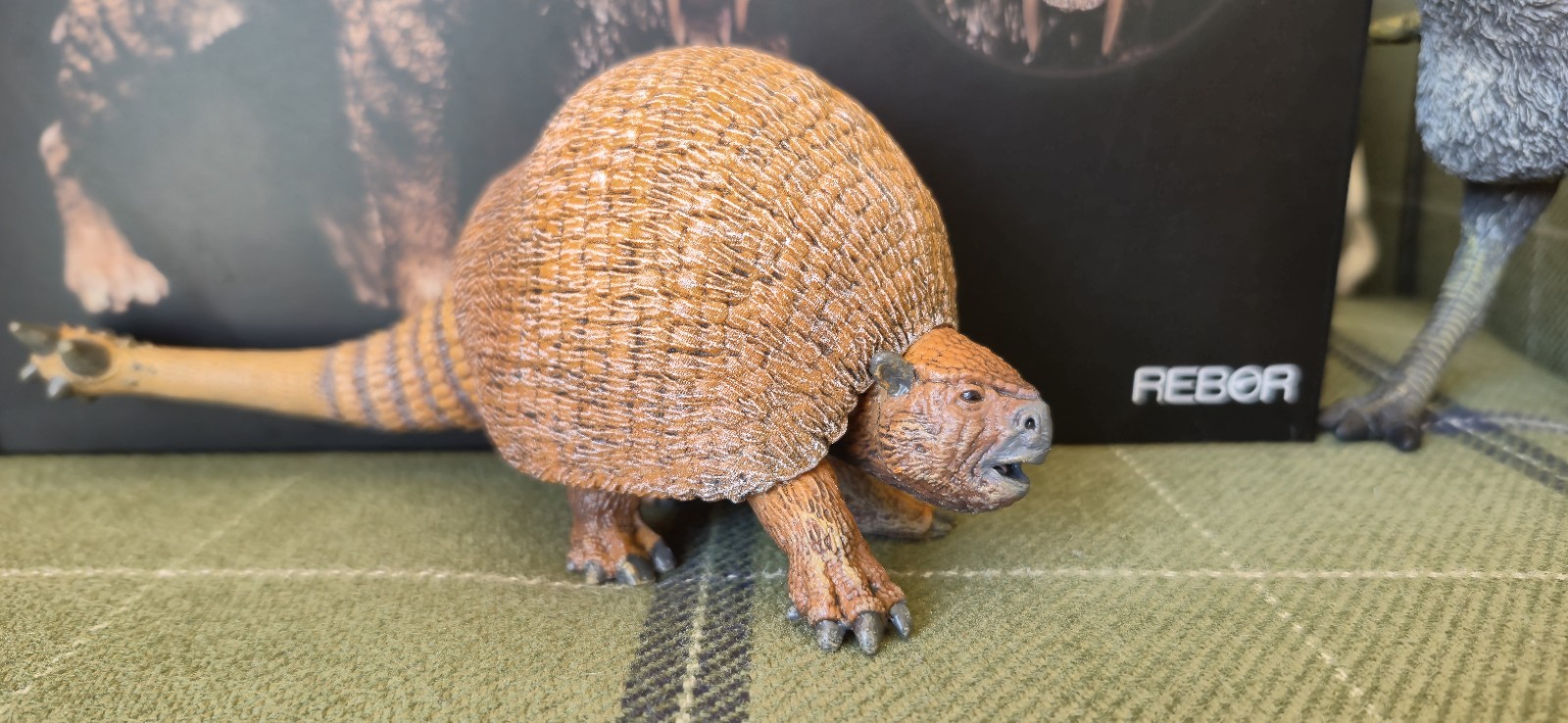CollectA Glyptodont Doedicurus Prehistoric Armadillo Deluxe 1:20 Scale