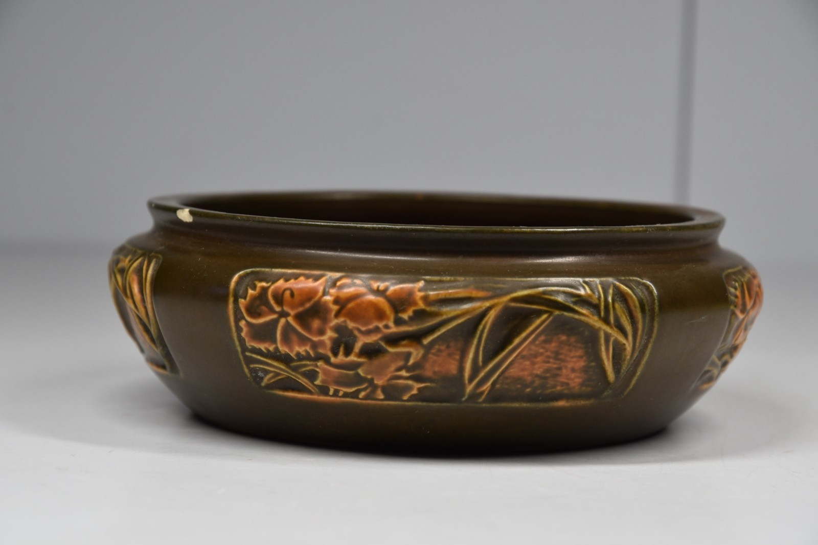 Vintage Roseville Rosecraft Brown Floral Flower Panel Bowl Brown Country Pottery