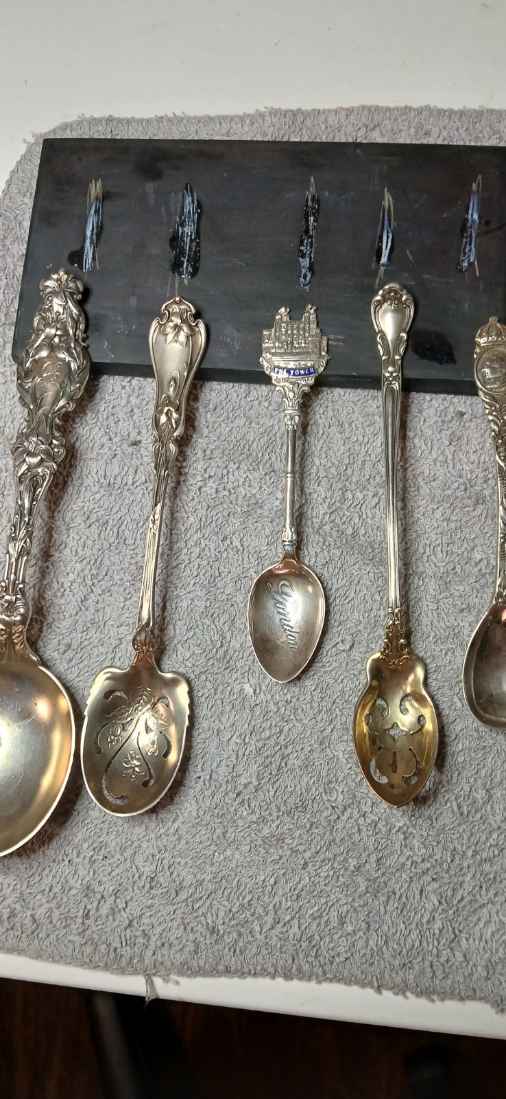 Vintage 925 Sterling Silver 5 piece Ornate Collectible Spoons Use or Scrap 125gr