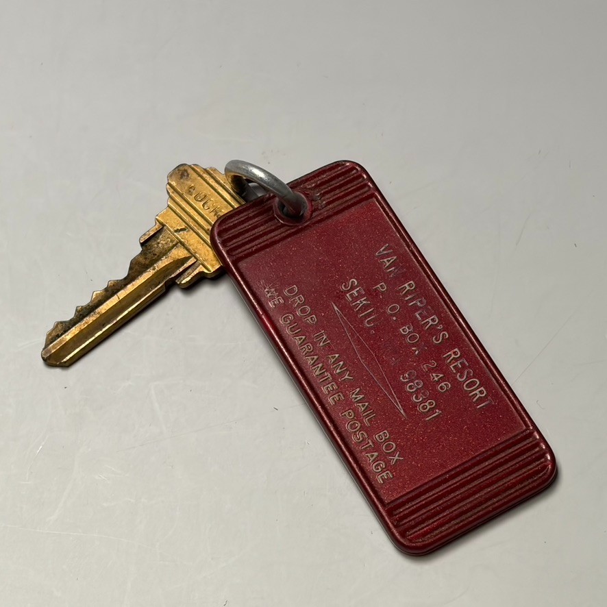 VTG WA Sekiu Van Riper\'s Resort Key 1960s Hotel Motel Room Fob Keychain & Key