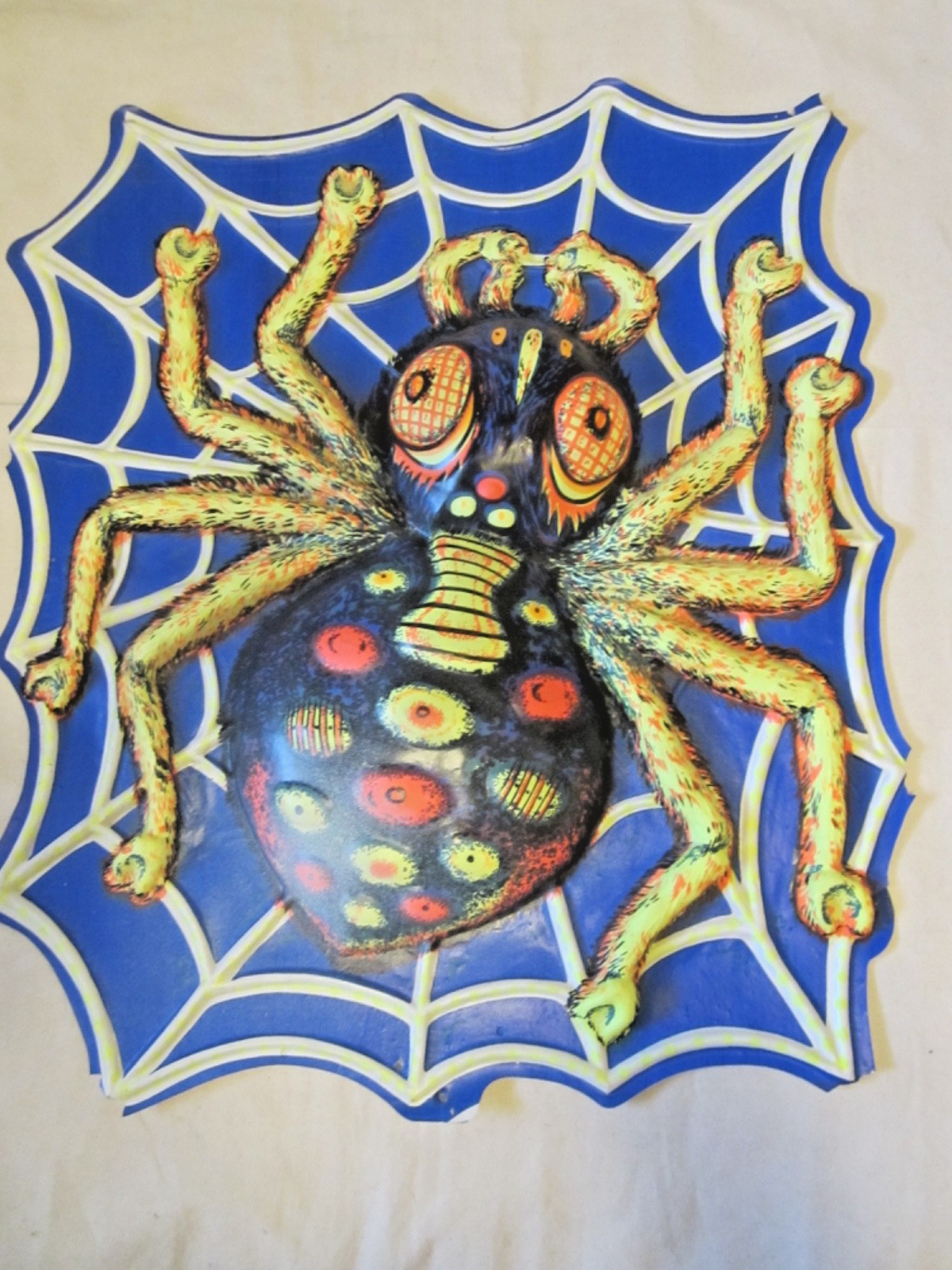 Rare Vtg 1960\'s Halloween 3D Vacuform Berserk Spider on Web Glow in the Dark 29\