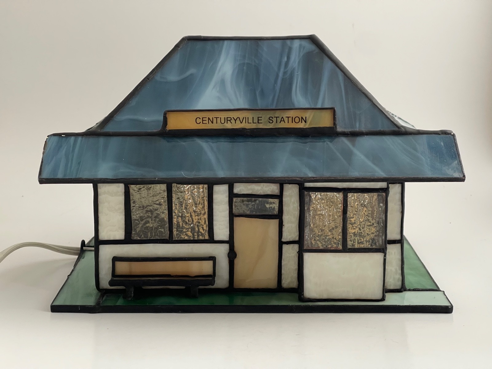 Century Classics Centuryville Station Stained Glass Lamp 1993 Train Depot Works