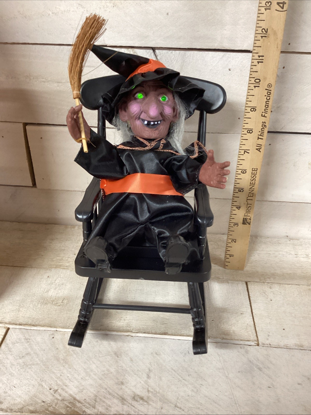 Vintage Pumpkin Time Rocking Witch Makes SOUND LIGHTS ROCKS TESTED w/Box