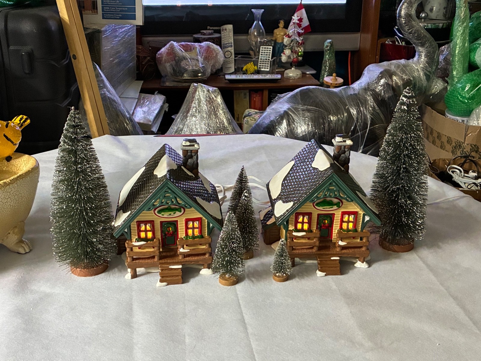 SET OF 2 SNOW VILLAGE 