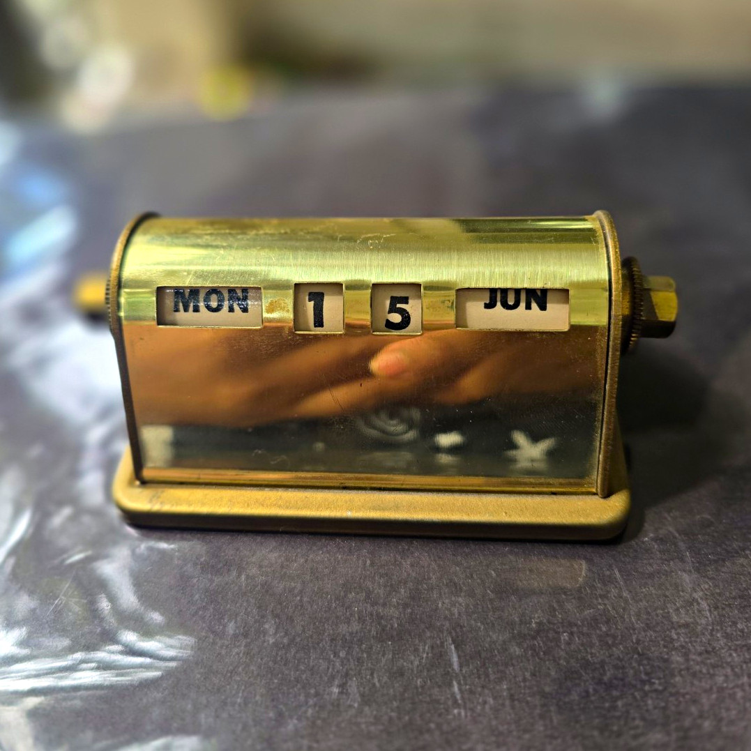 Park Sherman PS Roseland NJ Brass Tone Perpetual Desk Calendar Perpetual