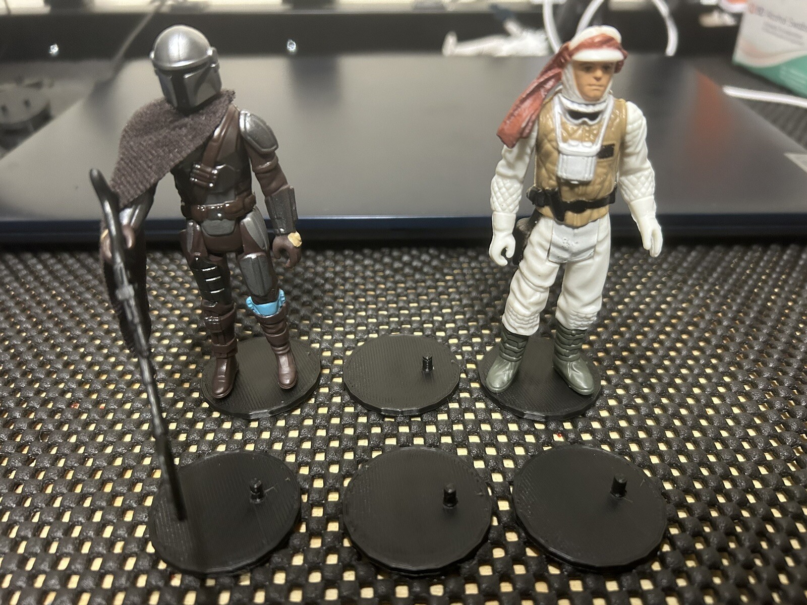 Original And Retro Star Wars THIN Action figure stands QTY 70