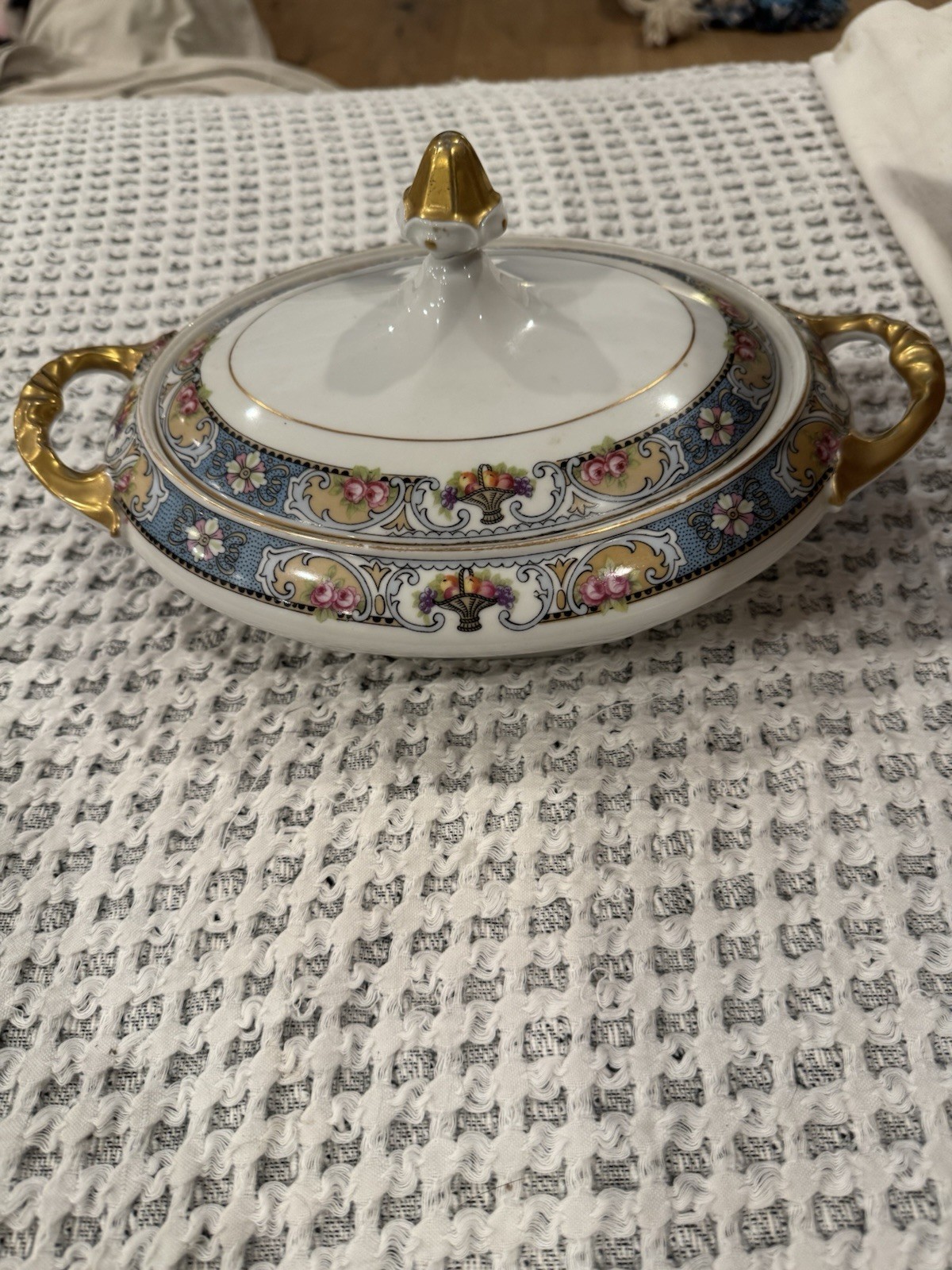 Gilted Koenigszelt Silesia Antique Covered Soup Tureen Serving Dishes