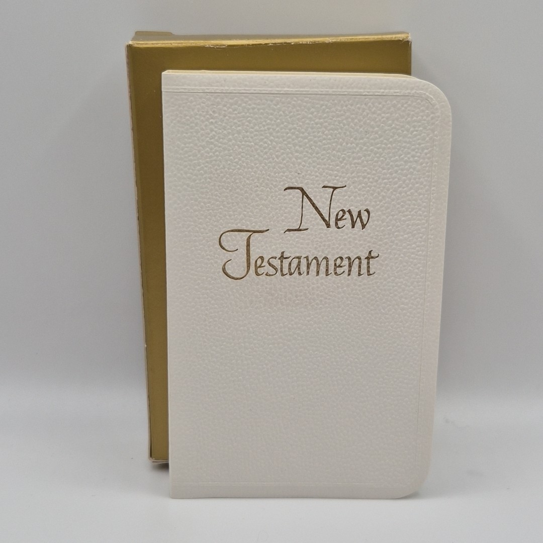 New VTG New Testament Psalms Proverbs Book Gold Pocket Bible NIB Gift  