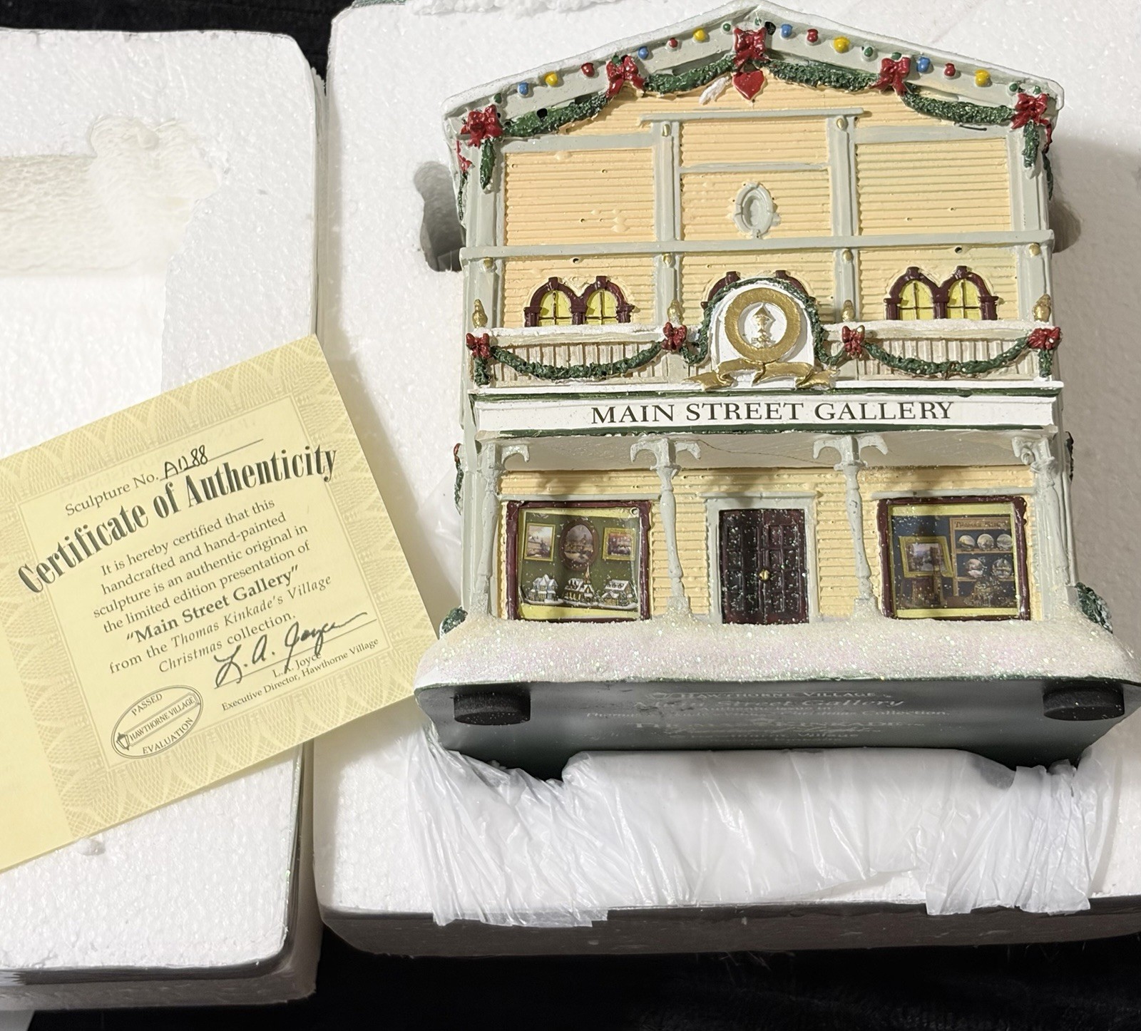 Hawthorne Village Thomas Kinkade Main Street Gallery Christmas Collection NEW
