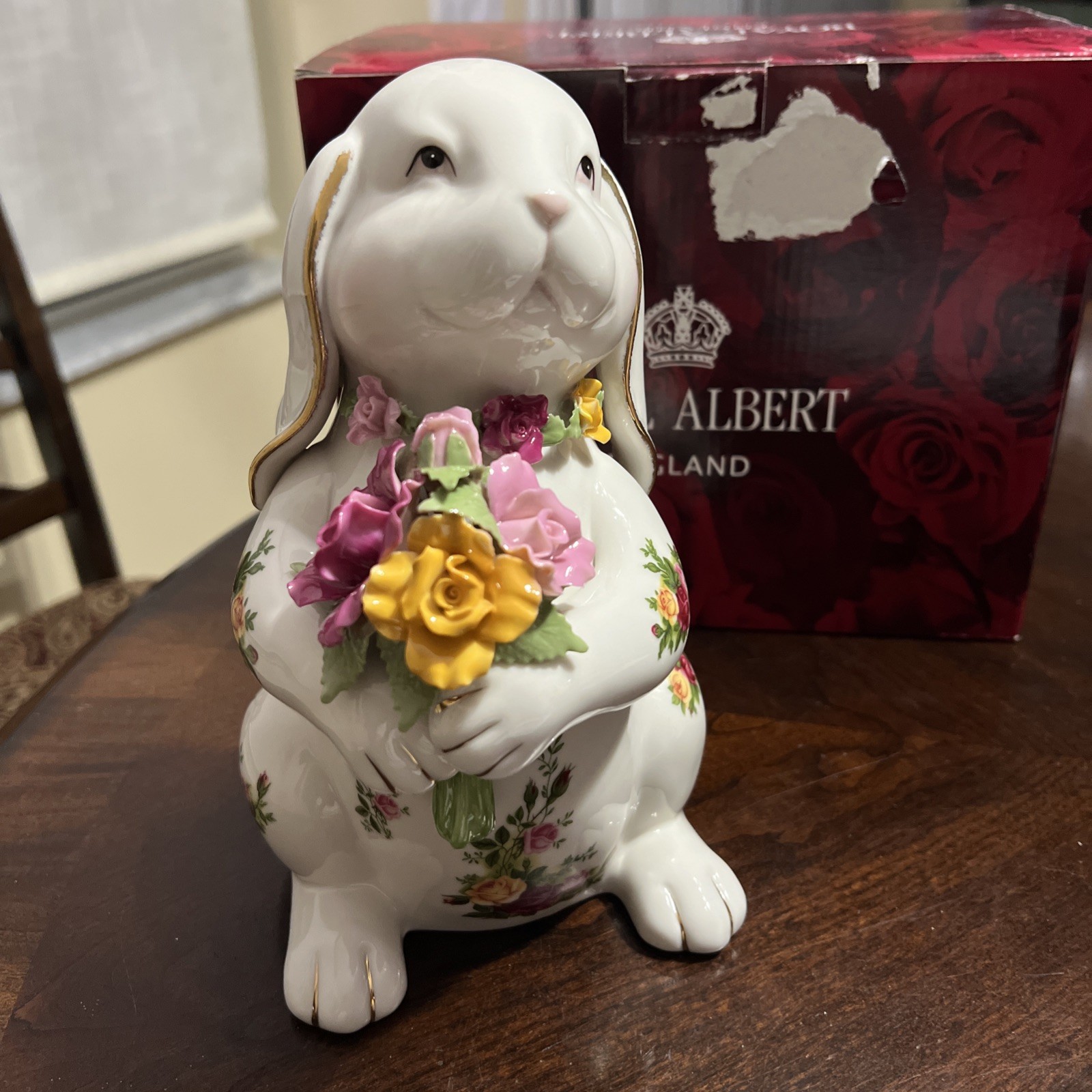 ROYAL ALBERT OLD COUNTRY ROSES 8 1/2