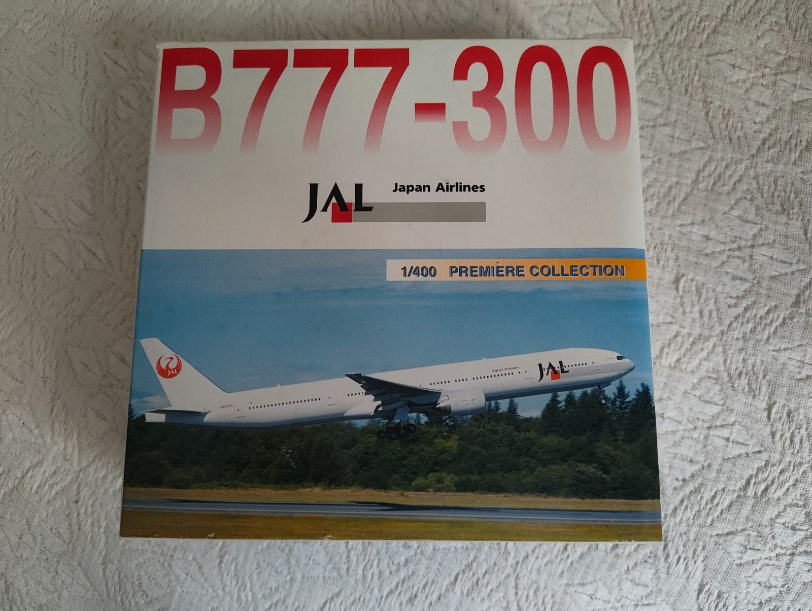 Dragon Wings 1:400 JAL Japan Airlines JA8941 Boeing 777-300