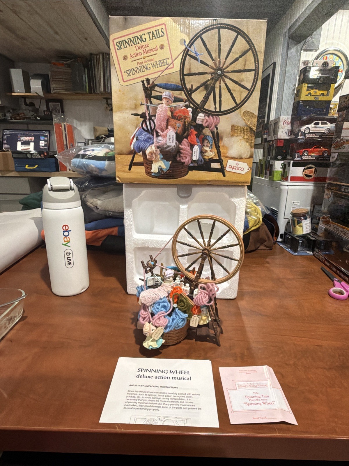ENESCO Spinning Tails Action Musical Spinning Wheel 1994 With Box