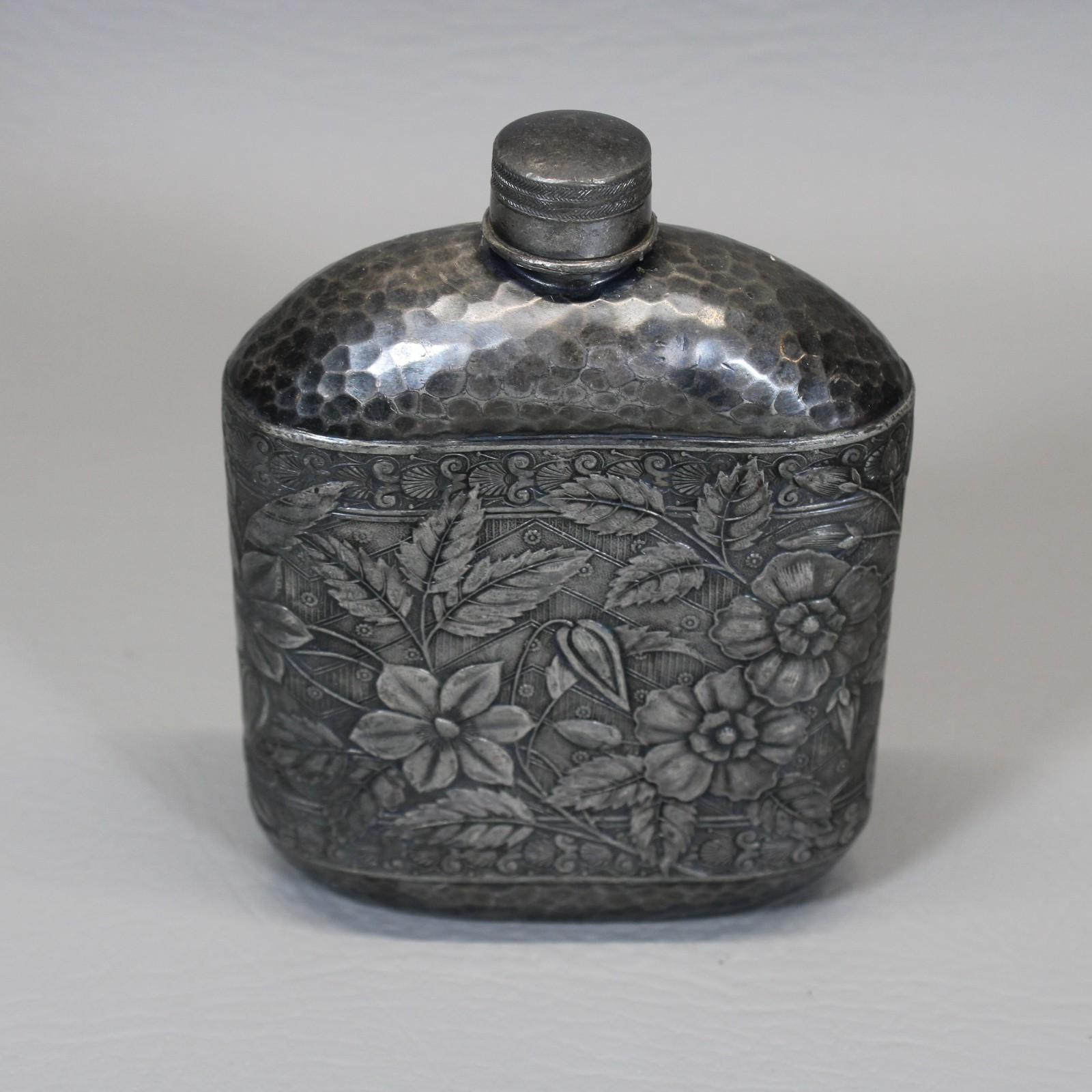 Vintage Meriden 8oz Floral Design Flask #4