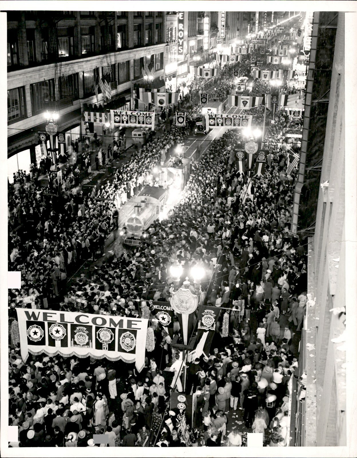 LD238 1938 Original Photo 40 AND 8 PARADE La Societe des Quarante Hommes et Huit