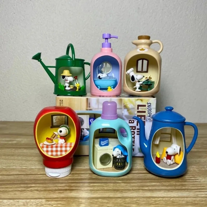 Snoopy Life in A Bottle Mystery Blind Box Random Figure Toy