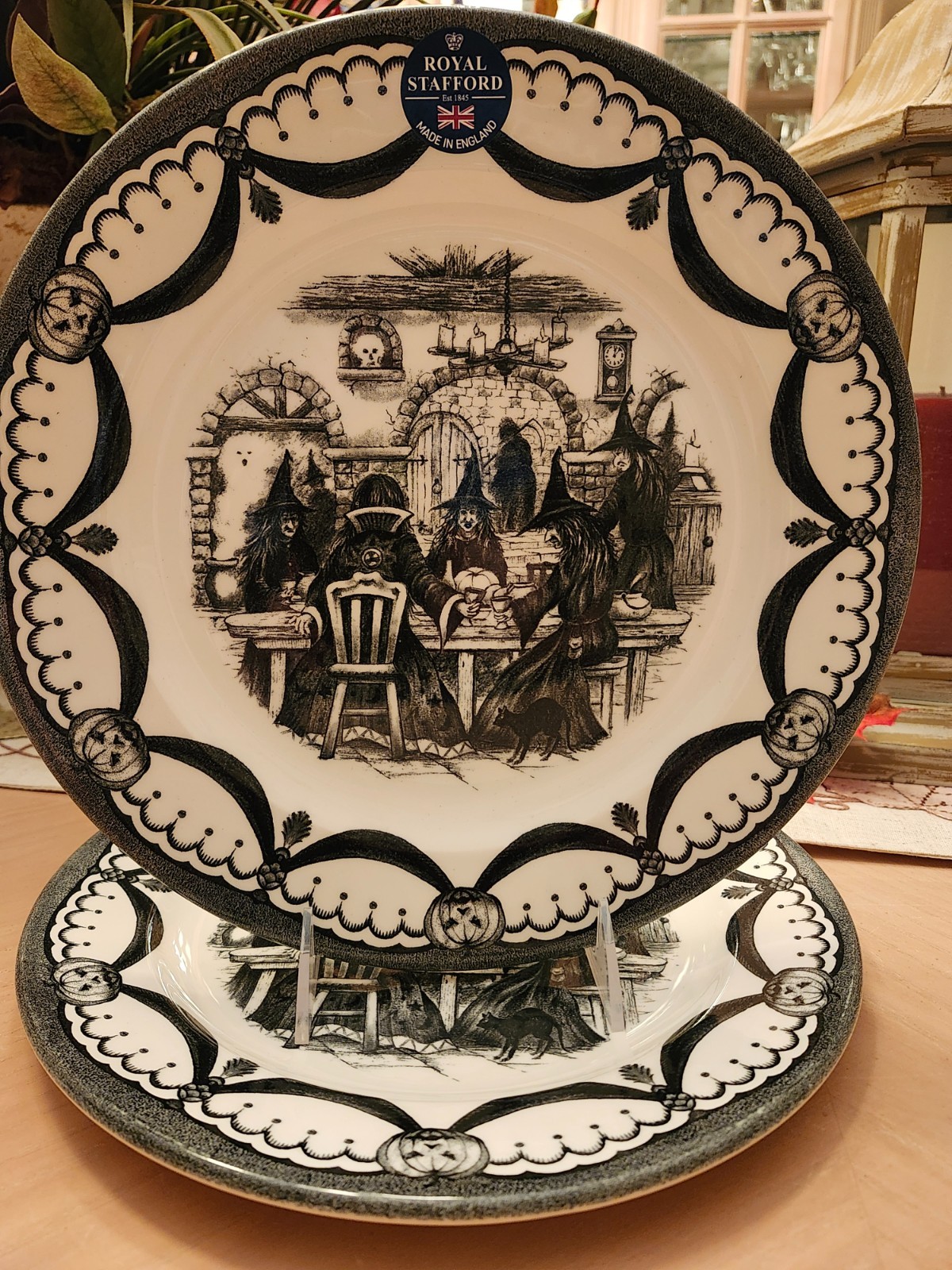 ROYAL STAFFORD WITCHES GATHERING SET OF 2 DINNER PLATES HALLOWEEN COVEN RARE