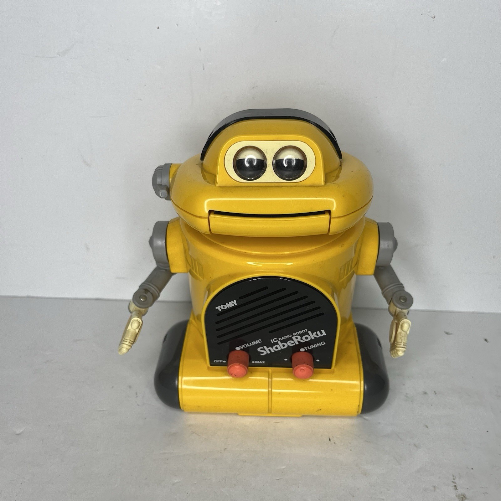 Tomy Mr DJ Shaberoku Radio Robot Vintage Toy 1980s 80s Retro Collectible *READ