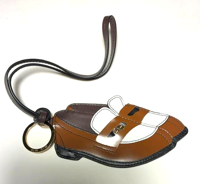 $650 NEW Leather MIU MIU PENNY LOAFER Bag CHARM KEYCHAIN White/Brown MIRROR