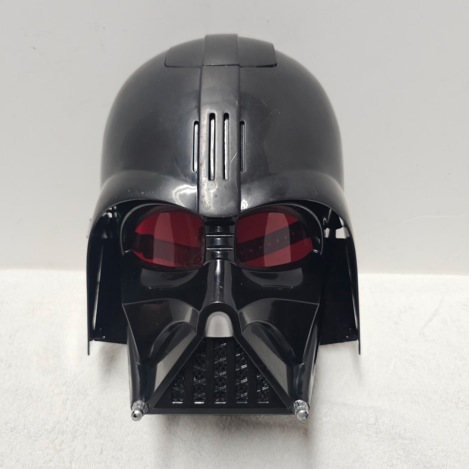 2013 Hasbro Star Wars Darth Vader Electronic Voice Changing Helmet Mask