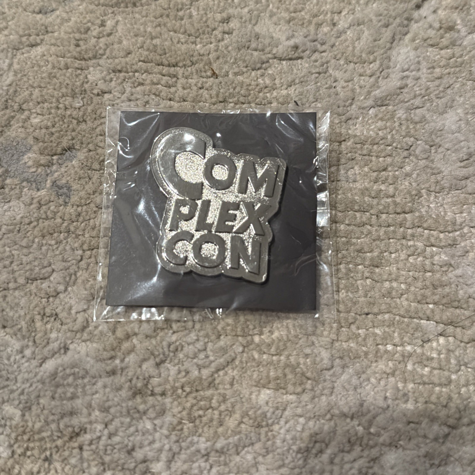Complexcon 2025 Daniel Arsham Pin Limited To 500  New Sealed ✅