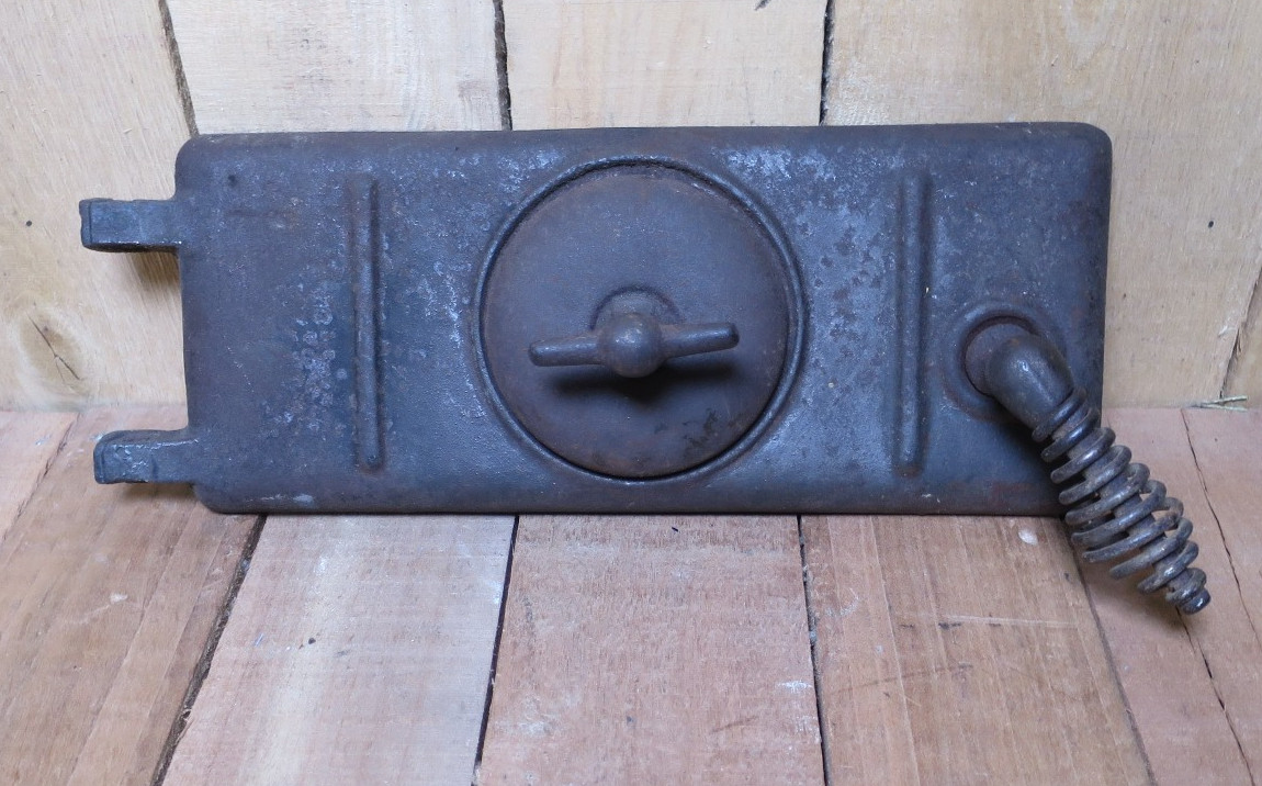 Vintage Cast Iron Wood Coal Burning Stove Door Cover Old 19-24-7-41