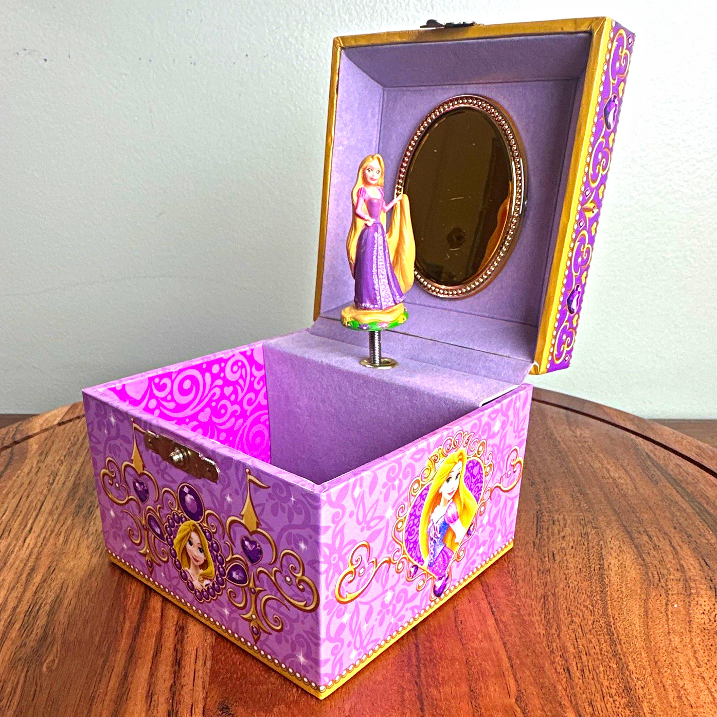 Disney Parks Princess Tangled Rapunzel Music Box “I See The Light” ~ WORKING 