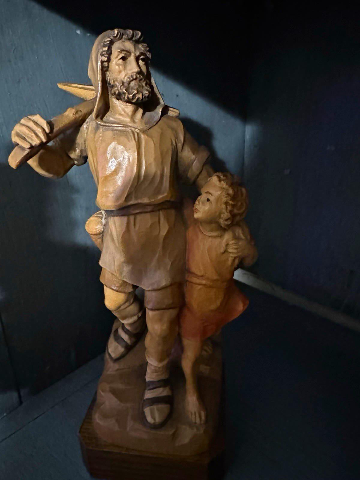 ANRI Italy 9 Inch William Tell and his son