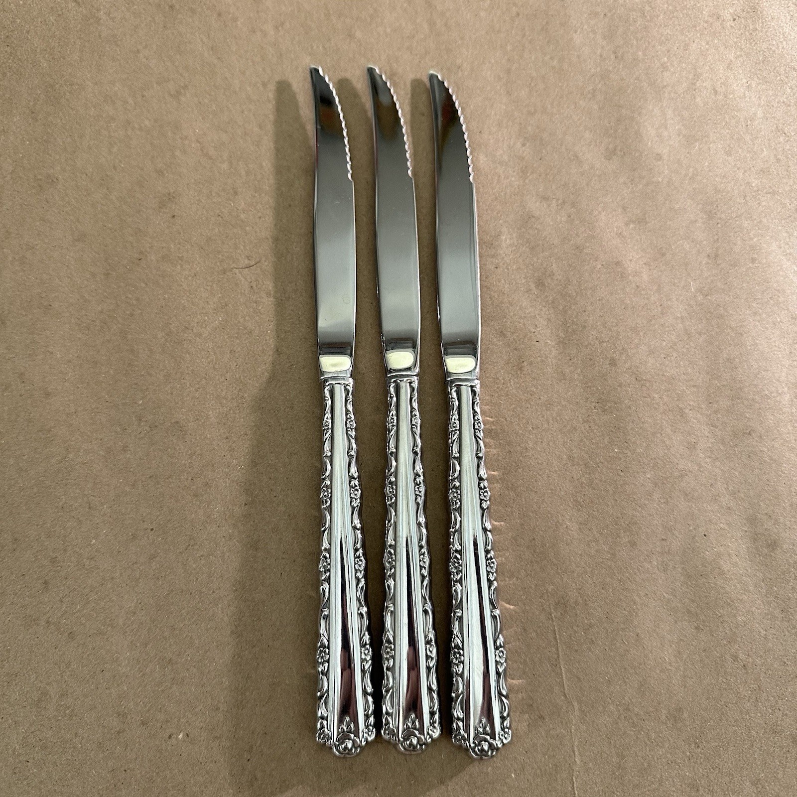 3 Oneida Silver Cherie Hollow Steak Knives Knife Set of 3