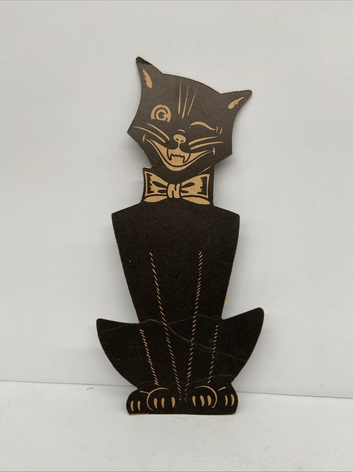 Vintage 1930\'s USA Beistle Halloween Black Cat Winking 
