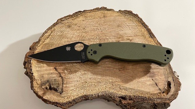 SPYDERCO Folding Knife Golden.Colorado U.S.A. Earth CPM S30V Olive Handle Black